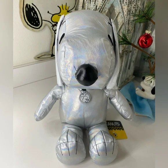 Peanuts Snoopy Silver Iridescent 75th Anniversary - Picture 5 of 6